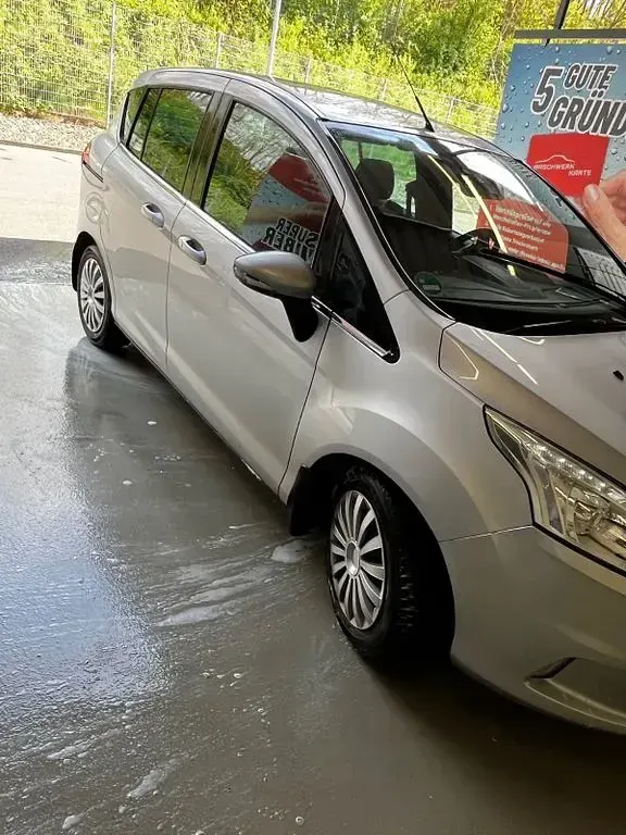 Gebraucht Ford B-MAX SYNC Edition 101 PS (74 kW) 2017 Silber Van / Kleinbus