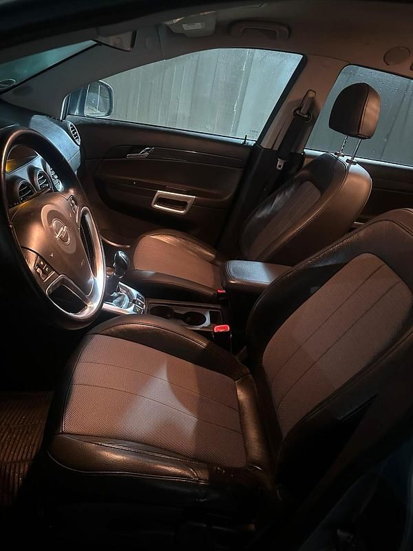 Gebraucht Opel Antara 163 PS (119 kW) 2011 Grau SUV