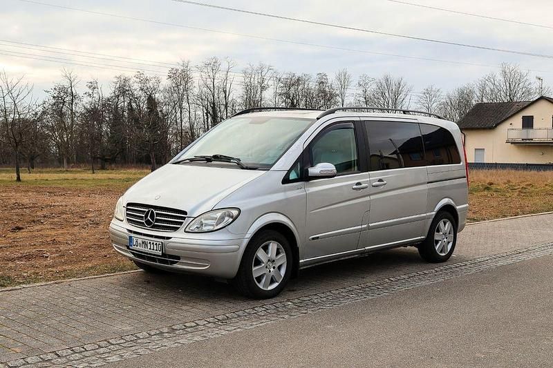 Silber Gebraucht 2005 Mercedes Viano Van / Kleinbus | 6.600 € (Teuer) - Bild 1/4