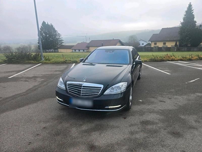 Schwarz Gebraucht 2013 Mercedes S350 Limousine | 21.000 € (Guter Preis) - Bild 1/4