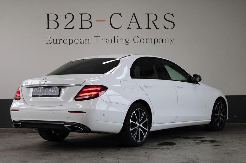 Gebraucht Mercedes E300 Avantgarde 245 PS (180 kW) 2019 Weiß Limousine