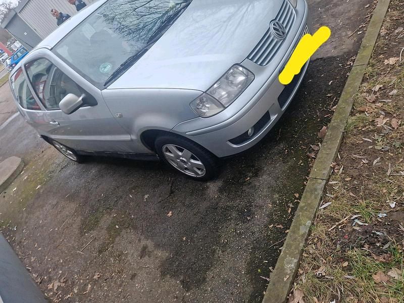 Gebraucht VW Polo 60 PS (44 kW) 2002 Silber Kleinwagen