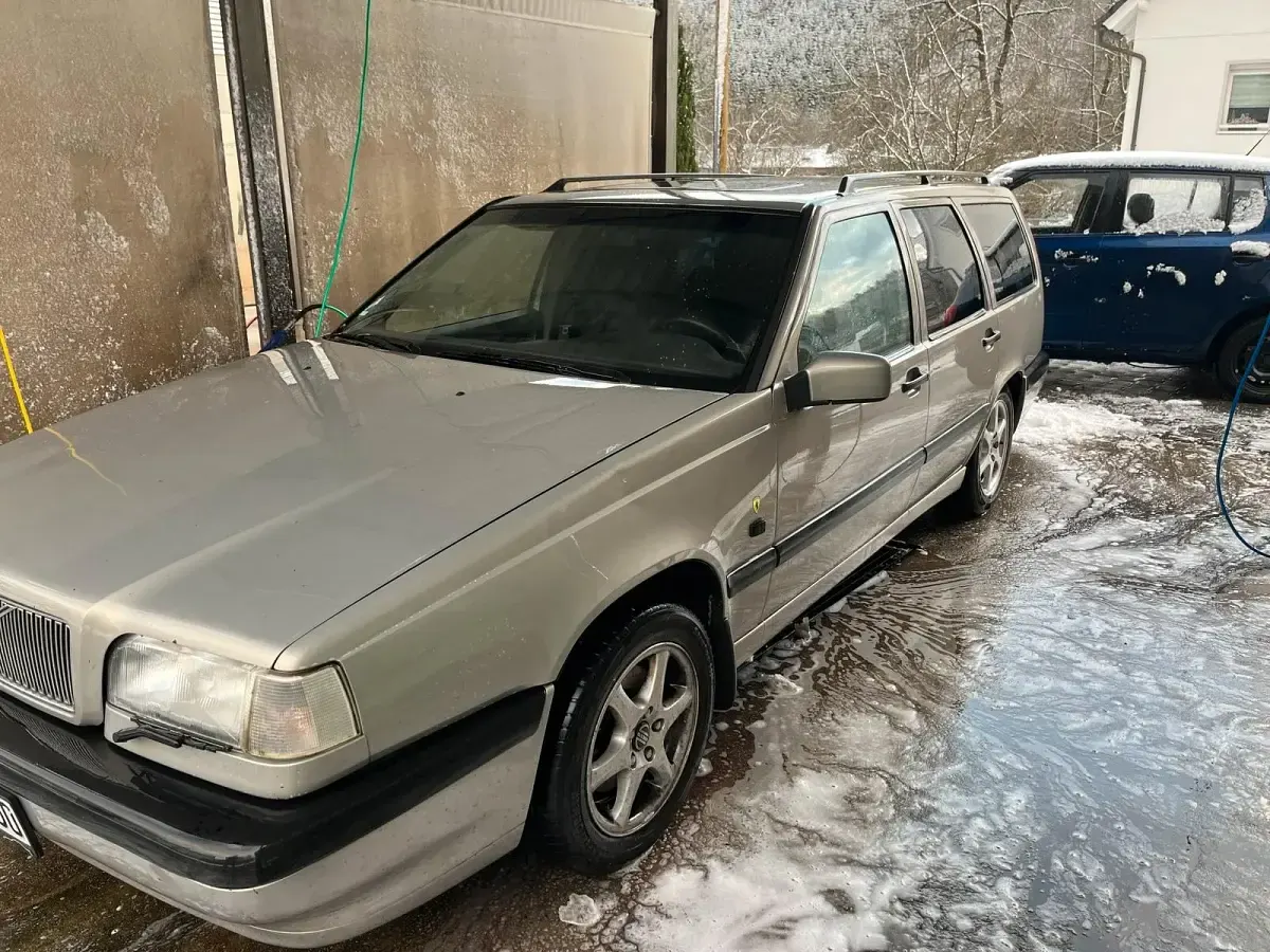 Usata Volvo V70 144 CV (105 kW) 1997 Grigio Station wagon