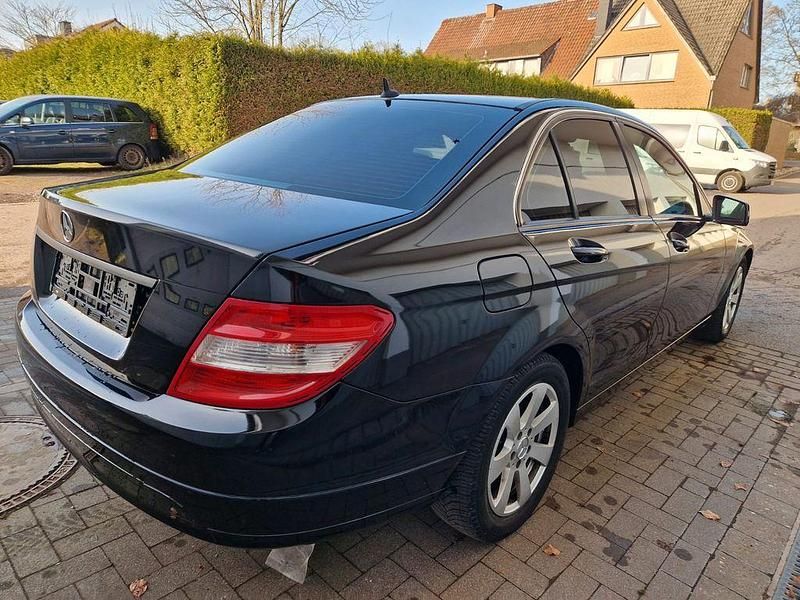 Gebraucht Mercedes C180 156 PS (114 kW) 2010 Schwarz Limousine