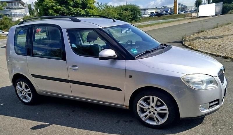 Silber Gebraucht 2008 Skoda Roomster Kombi | 3.500 € (Guter Preis) - Bild 1/4