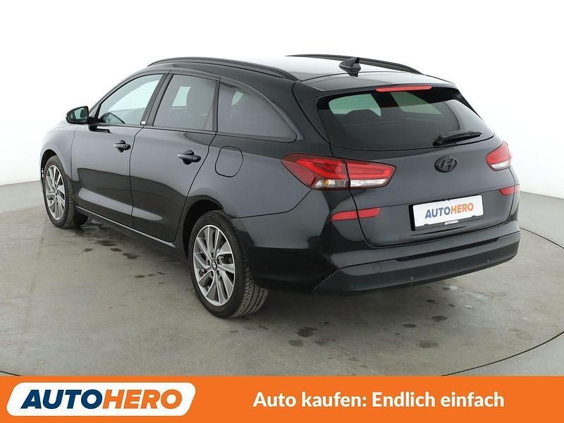 Gebraucht Hyundai i30 Passion Plus 140 PS (102 kW) 2018 Schwarz Kombi