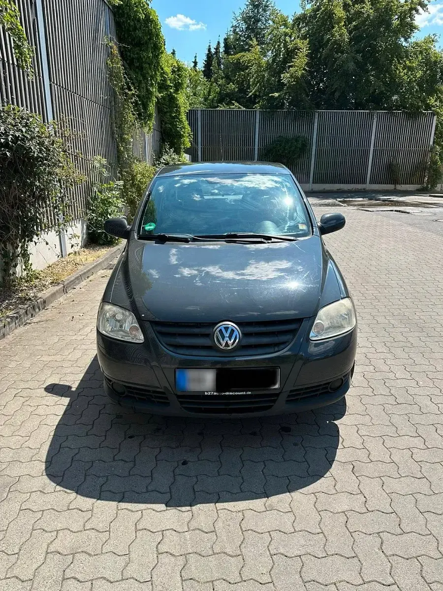Gebraucht VW Fox 55 PS (40 kW) 2008 Grau Kleinwagen