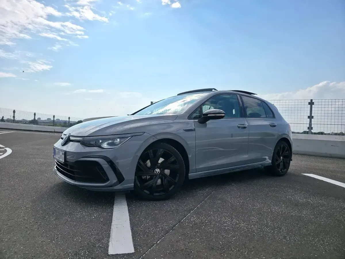 Gebraucht VW Golf VIII R-line 200 PS (147 kW) 2024 Grau Limousine