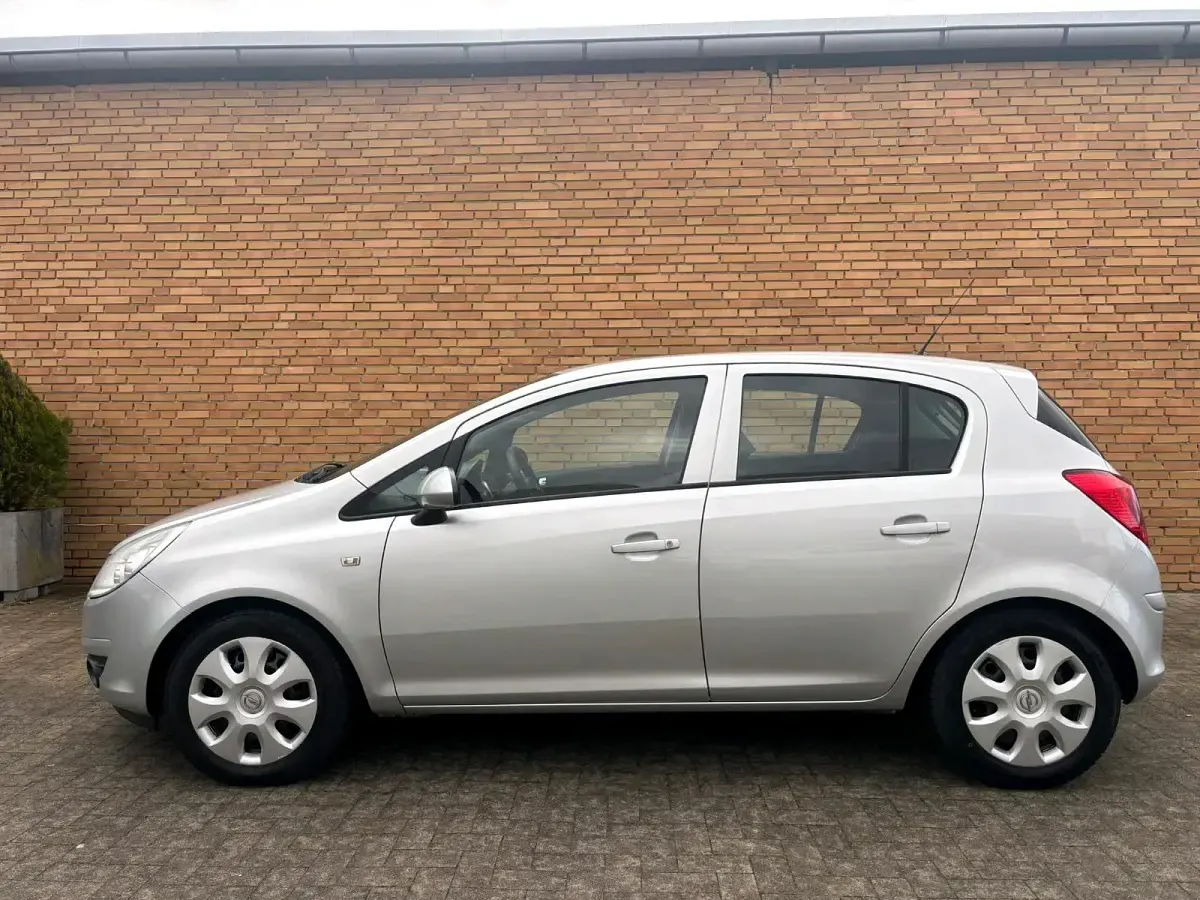 Gebraucht Opel Corsa 80 PS (58 kW) 2008 Grau Kleinwagen
