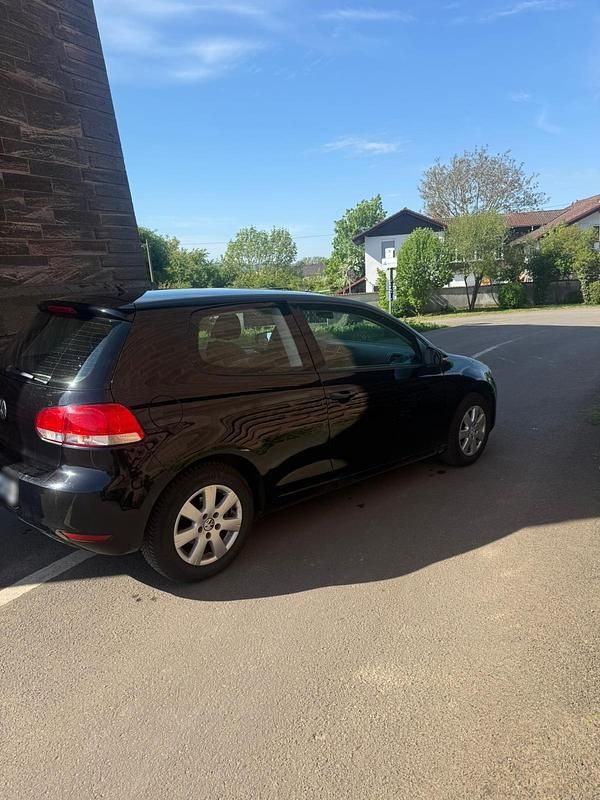 Używany VW Golf 80 KM (58 kW) 2010 Czarny Coupe