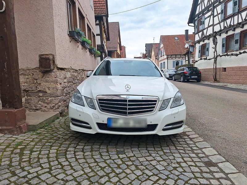 Gebraucht Mercedes E300 231 PS (169 kW) 2012 Kombi