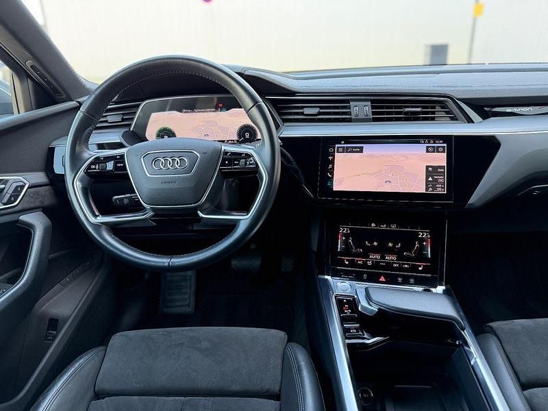 Używany Audi e-tron Sport 300 kW (408 KM) 2019 Szary SUV