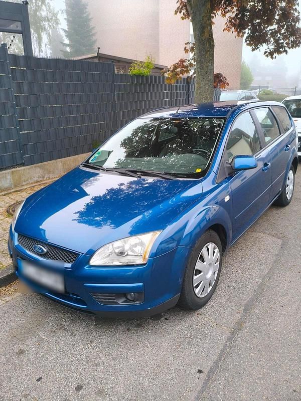 Second-hand Ford Focus 101 CP (74 kW) 2007 Albastru Break