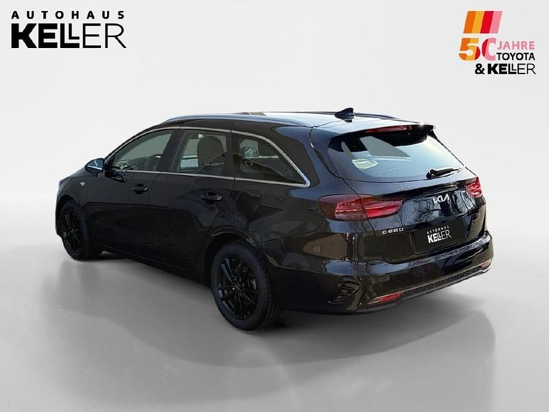 Gebraucht Kia Ceed 160 PS (117 kW) 2022 Zilinaschwarz metallic Kleinwagen