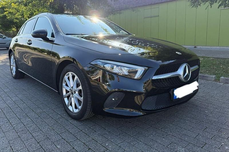 Gebraucht Mercedes A250 224 PS (164 kW) 2020 Schwarz Limousine
