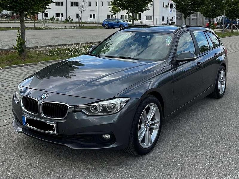 Grau Gebraucht 2016 BMW 318 Advantage Kombi | 8.900 € (Etwas zu teuer) - Bild 1/4