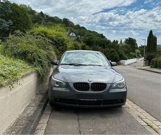 Gebraucht BMW 530 231 PS (169 kW) 2006 Grau Limousine