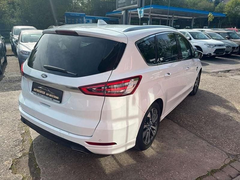Gebraucht Ford S-MAX Titanium 190 PS (139 kW) 2022 Frostweiß Van / Kleinbus