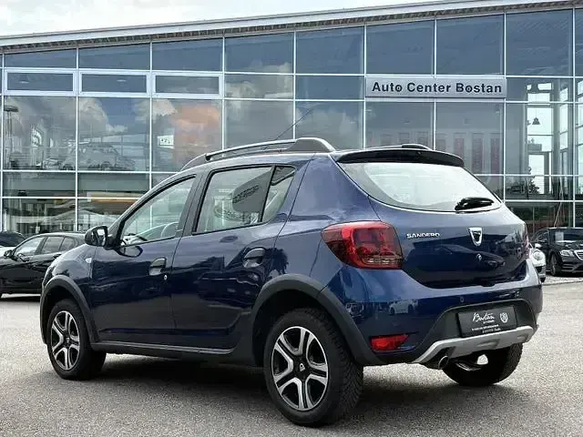 Gebraucht Dacia Sandero Celebration 90 PS (66 kW) 2018 Blau Van / Kleinbus