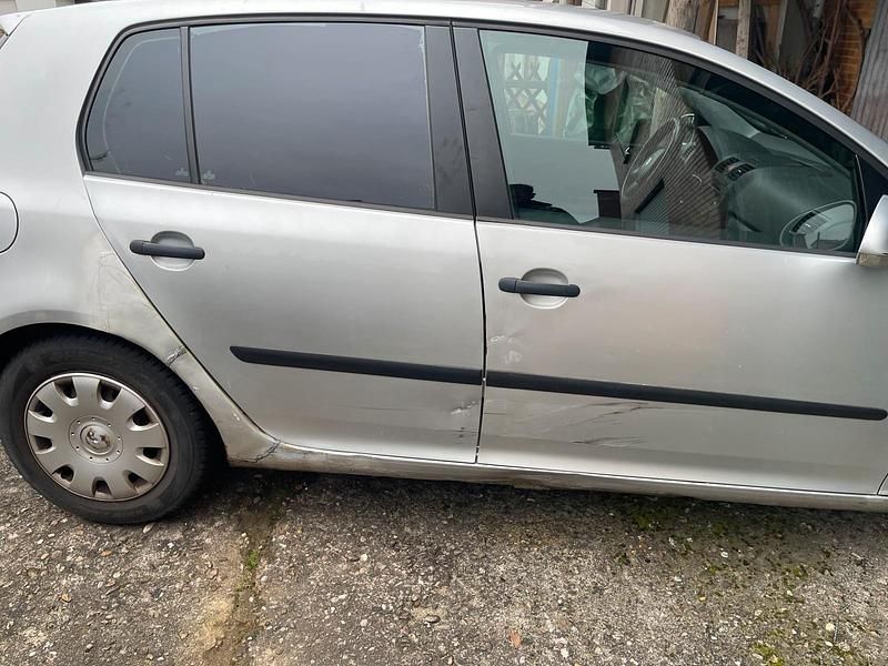 Gebraucht VW Golf IV 105 PS (77 kW) 2005 Silber Limousine