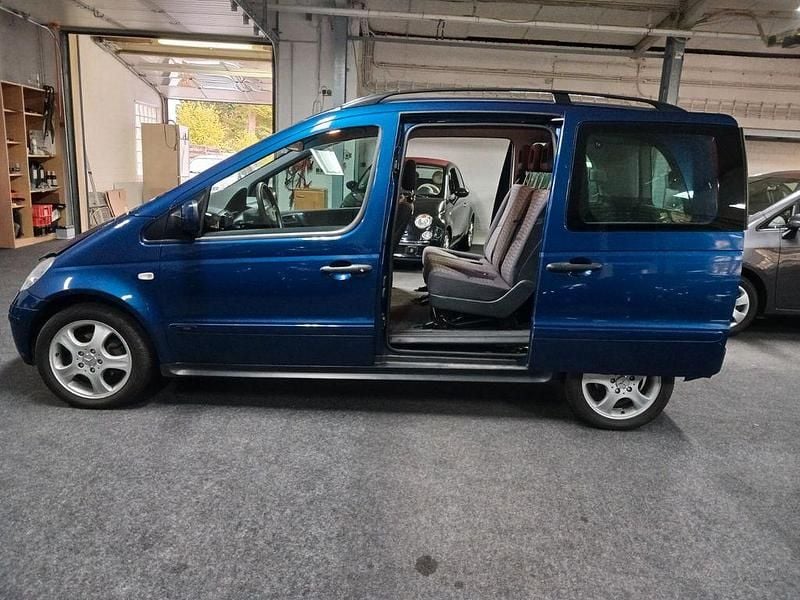 Gebraucht Mercedes Vaneo 102 PS (75 kW) 2003 Blau Van / Kleinbus