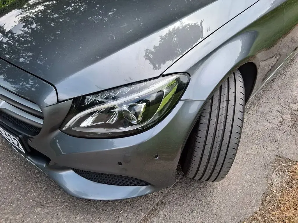 Gebraucht Mercedes C180 156 PS (114 kW) 2016 Grau Limousine