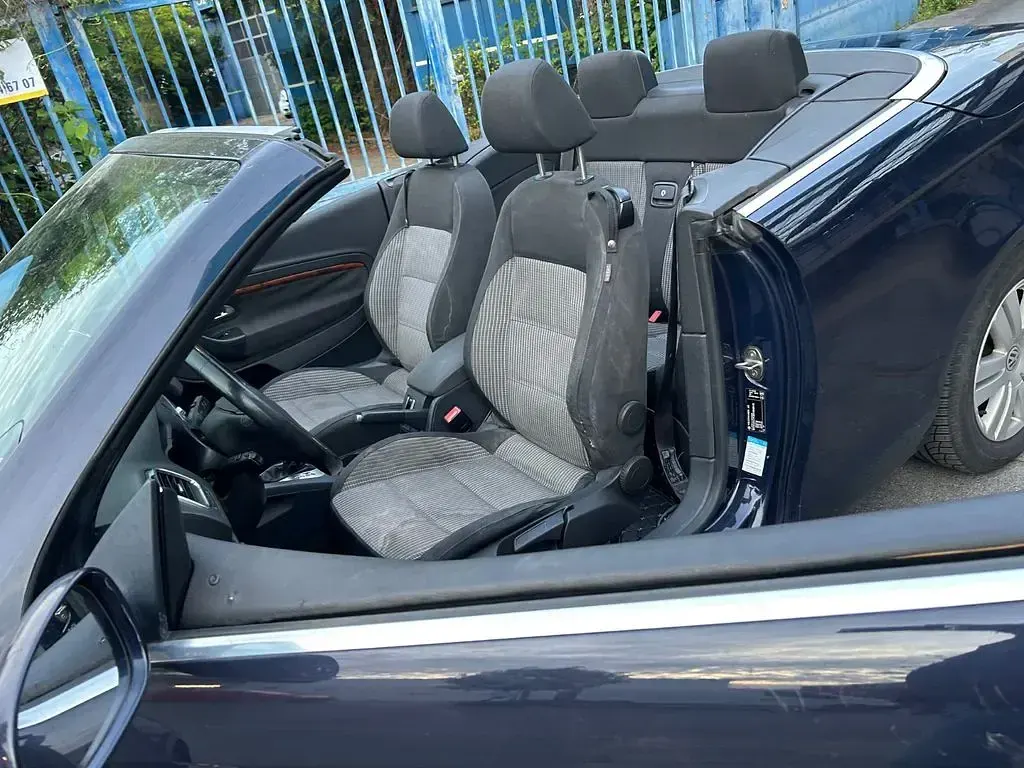 Second-hand VW Eos 140 CP (102 kW) 2008 Negru Cabrio
