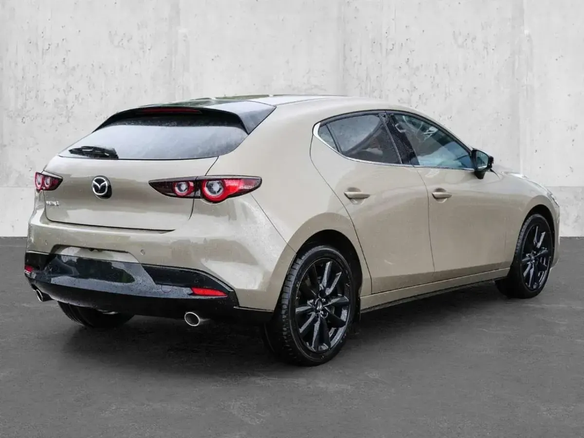 Neu Mazda 3 Homura-Line 140 PS (102 kW) 2026 Beige Kleinwagen