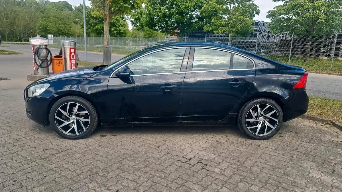 Gebraucht Volvo S60 230 PS (169 kW) 2013 Schwarz Limousine