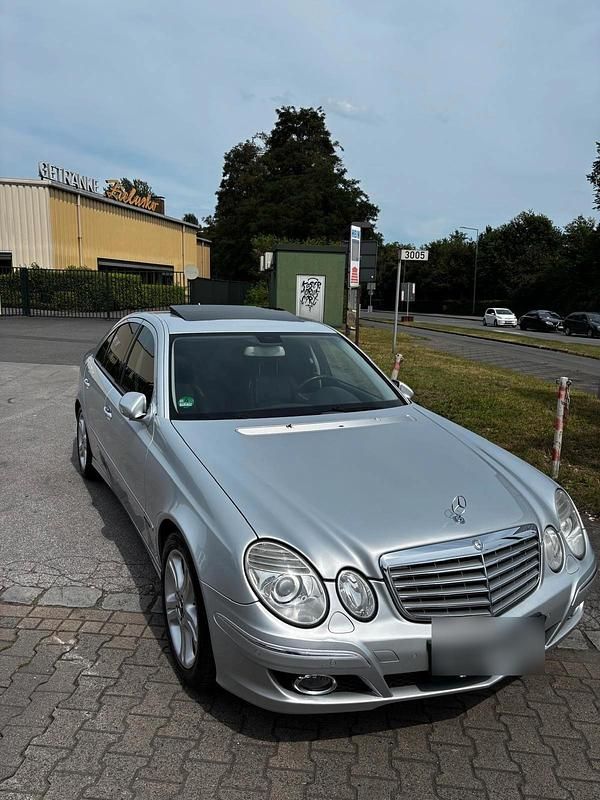 Gebraucht Mercedes E320 2007 Grau Limousine