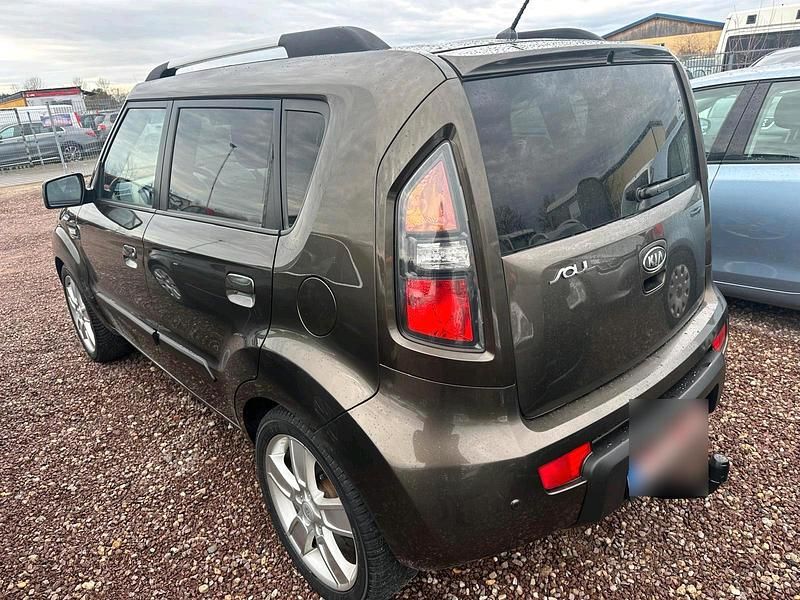 Gebraucht Kia Soul 126 PS (92 kW) 2009 Braun SUV
