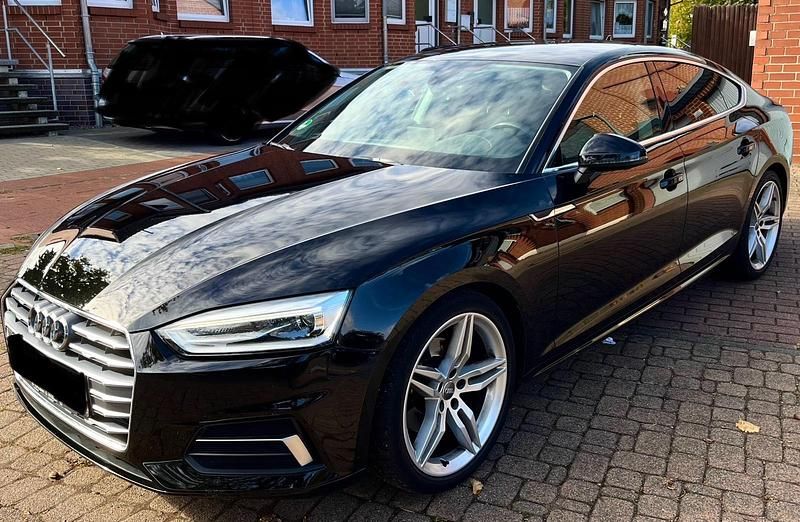 Schwarz Gebraucht 2018 Audi A5 Sportback S-Line Kleinwagen | 18.490 € (Superpreis) - Bild 1/4