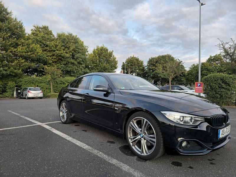 Schwarz Gebraucht 2017 BMW 420 Sport Line Coupé | 22.500 € (Teuer) - Bild 1/4
