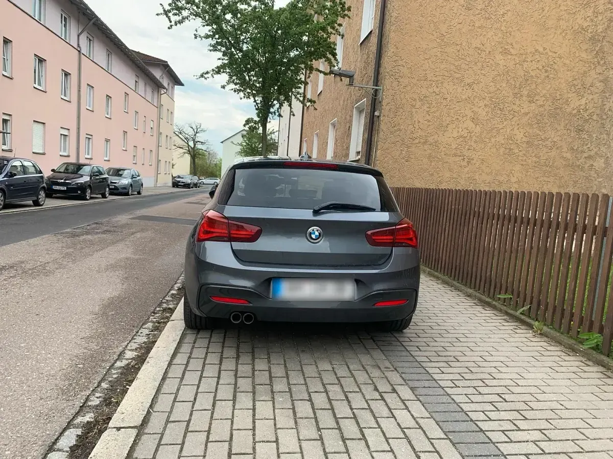 Gebraucht BMW 120 184 PS (135 kW) 2018 Beige Limousine