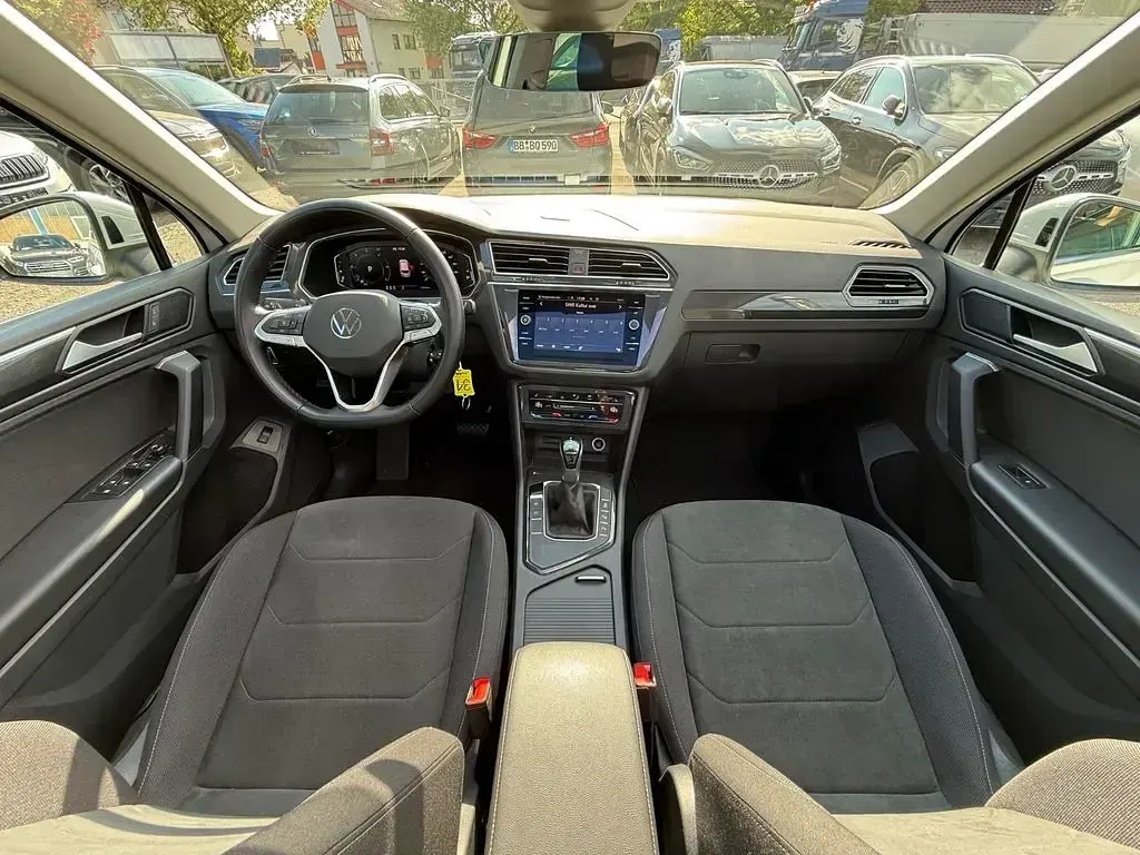 Gebraucht VW Tiguan Elegance 330 PS (242 kW) 2023 Weiß SUV