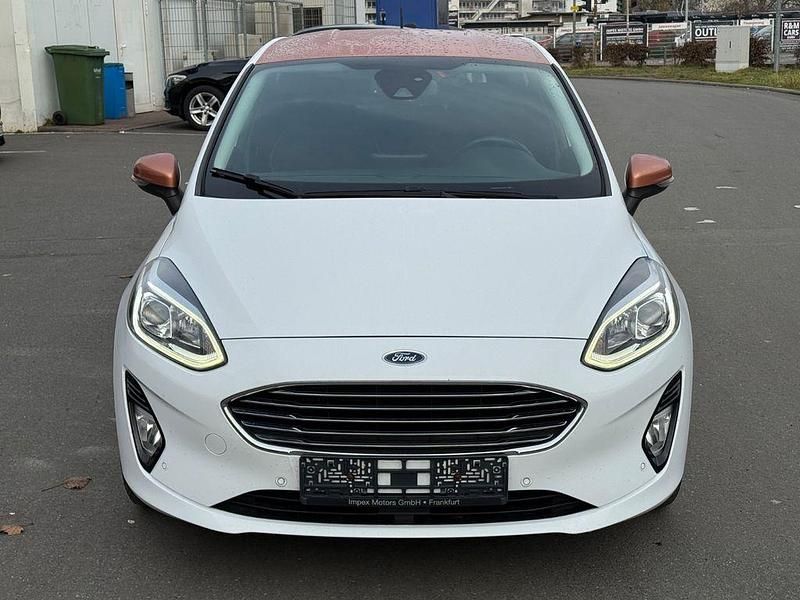 Gebraucht Ford Fiesta Titanium 101 PS (74 kW) 2017 Weiß Limousine