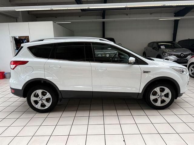 Używany Ford Kuga SYNC Edition 150 KM (110 kW) 2016 Biały SUV