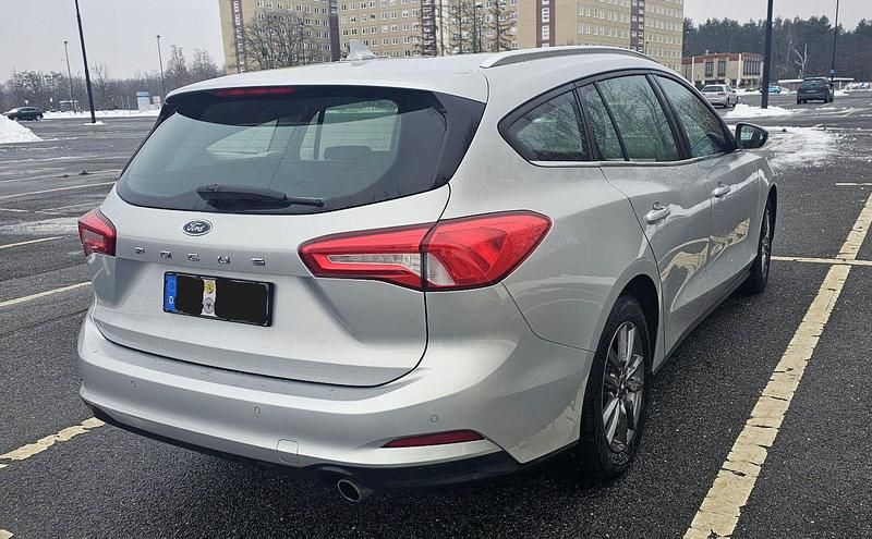 Gebraucht Ford Focus Titanium 120 PS (88 kW) 2020 Silber Kombi