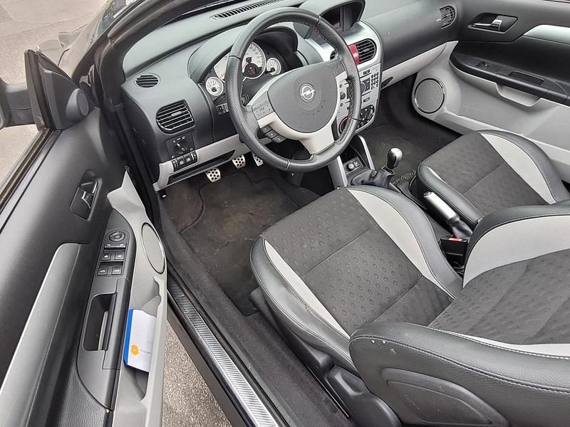 Gebraucht Opel Tigra 90 PS (66 kW) 2009 Grau Cabrio