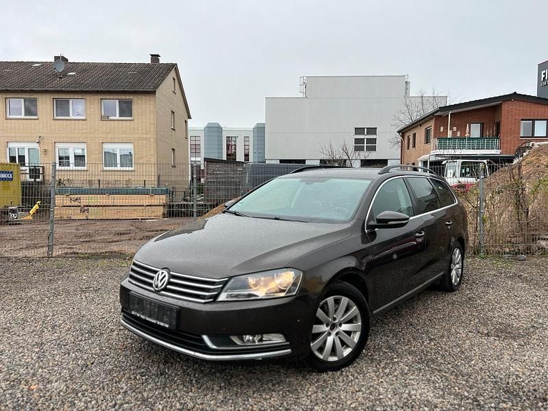 Gebraucht VW Passat 140 PS (102 kW) 2014 Braun Kombi