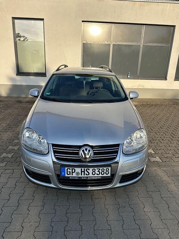 Grau Gebraucht 2008 VW Golf VI Comfortline Kombi | 2.100 € (Superpreis) - Bild 1/4