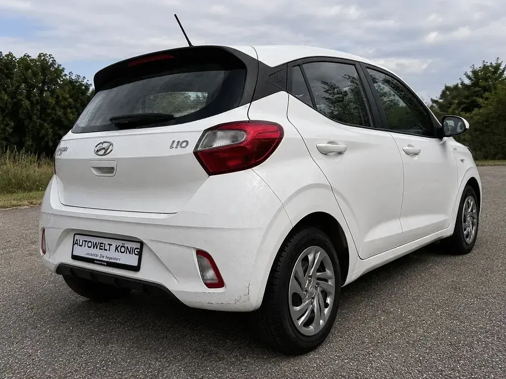 Gebraucht Hyundai i10 Select 67 PS (49 kW) 2022 Weiß Kleinwagen