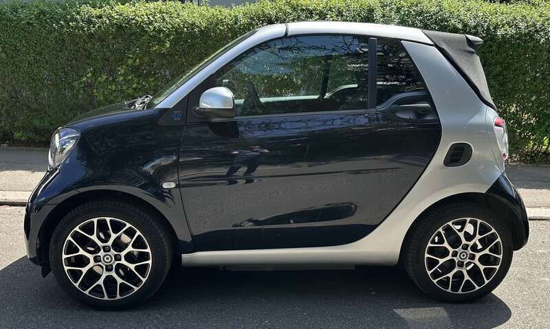 Gebraucht 2023 Smart ForTwo Electric Drive Cabrio | 18.500 € - Bild 1/4
