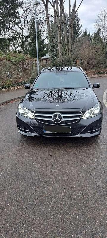 Gebraucht Mercedes E300 231 PS (169 kW) 2015 Schwarz Kombi