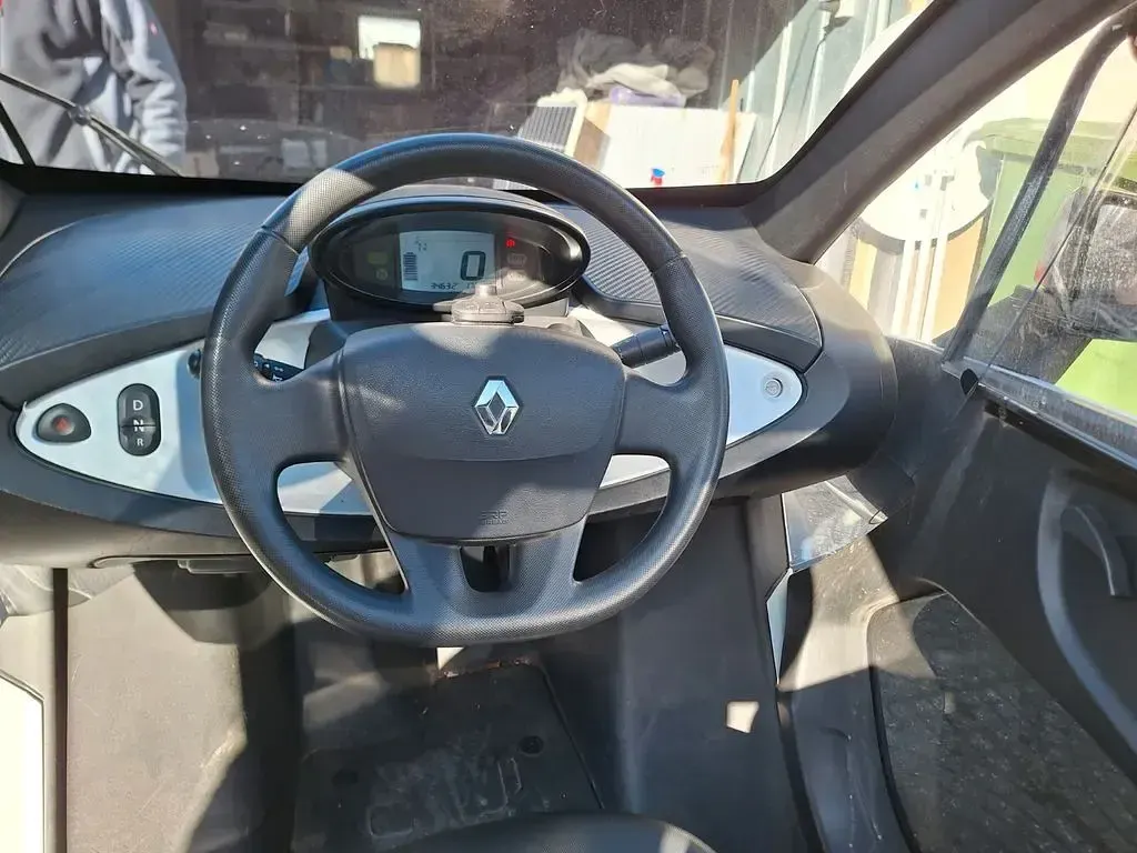 Gebraucht Renault Twizy 11 kW (15 PS) 2015 Schwarz Kleinwagen