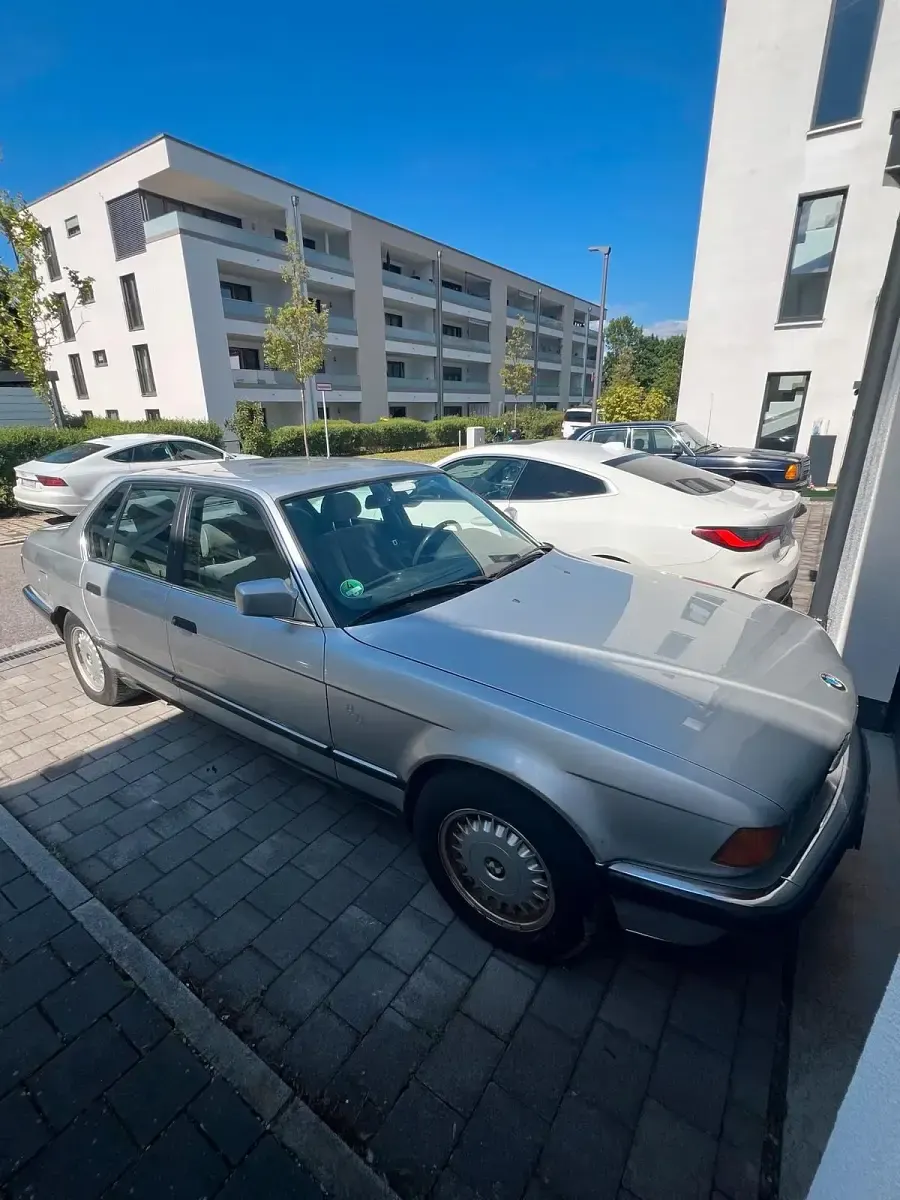 Gebraucht BMW 730 188 PS (138 kW) 1989 Silber Limousine