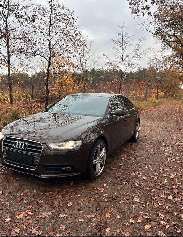 Second-hand Audi A4 Attraction 204 CP (150 kW) 2012 Maro Break