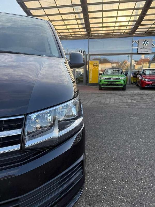 Gebraucht VW T6 Comfortline 204 PS (150 kW) 2017 Deep black perleffekt Van