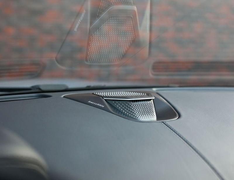 Gebraucht Aston Martin DB12 680 PS (500 kW) 2024 Silber Cabrio