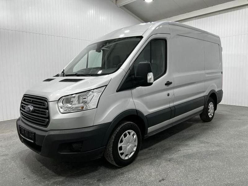 Gebraucht Ford Transit 105 PS (77 kW) 2019 Polarsilber (pnzjb0) (metallic) Van